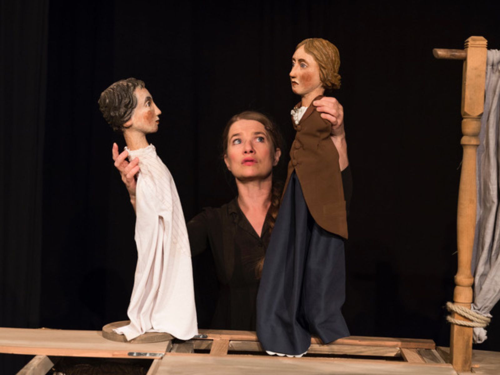 Figurenspielerin Jeannette Luft im Gespräch mit Nicole Buchholz Figurenspielerin Jeannette Luft im Gespräch mit Nicole Buchholz über Berufung und den eigenen Weg